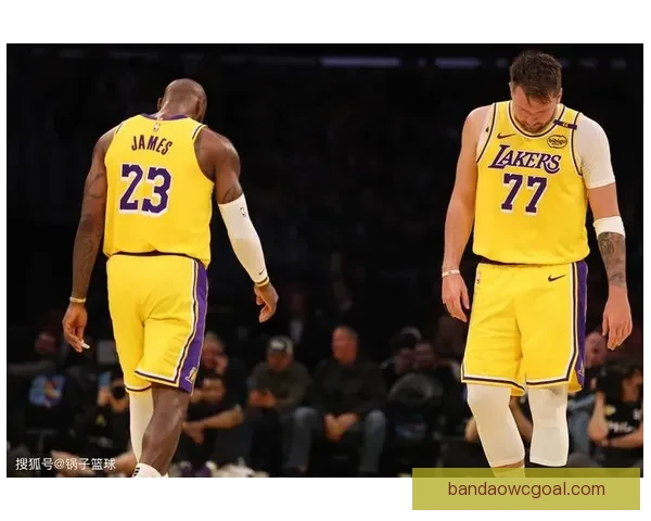 詹姆斯：东契奇关键时刻爆发 我虽疲惫依旧与队友一起拼搏取胜